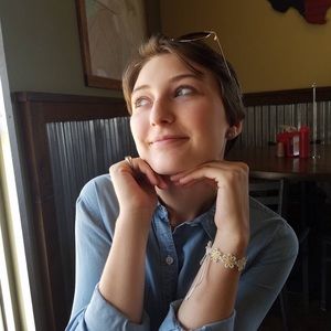 Meet your Posher, Emily